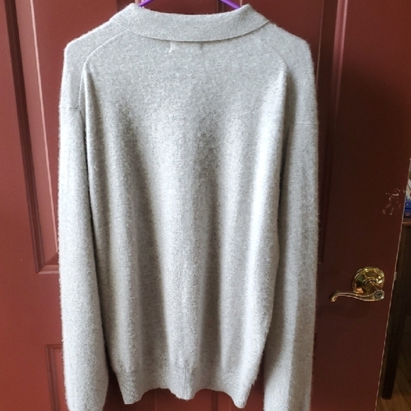 Lord & Taylor 2 Ply CASHMERE Gray Crewneck Sweater - Picture 9 of 10